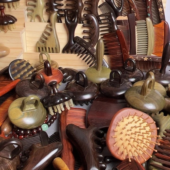 红酸枝木类灿**曦红木插齿梳子