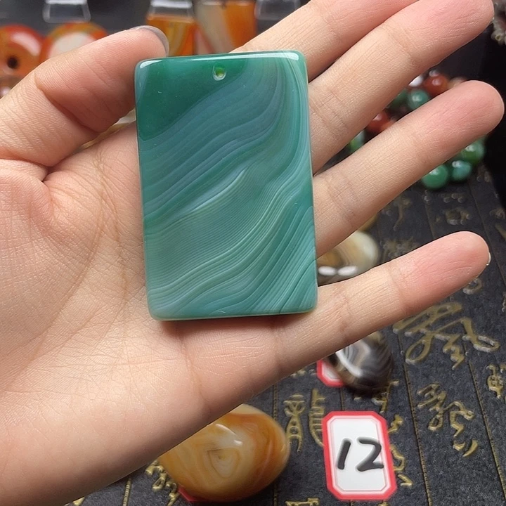 飞***翔玛瑙/玉髓未镶嵌珠宝半成品