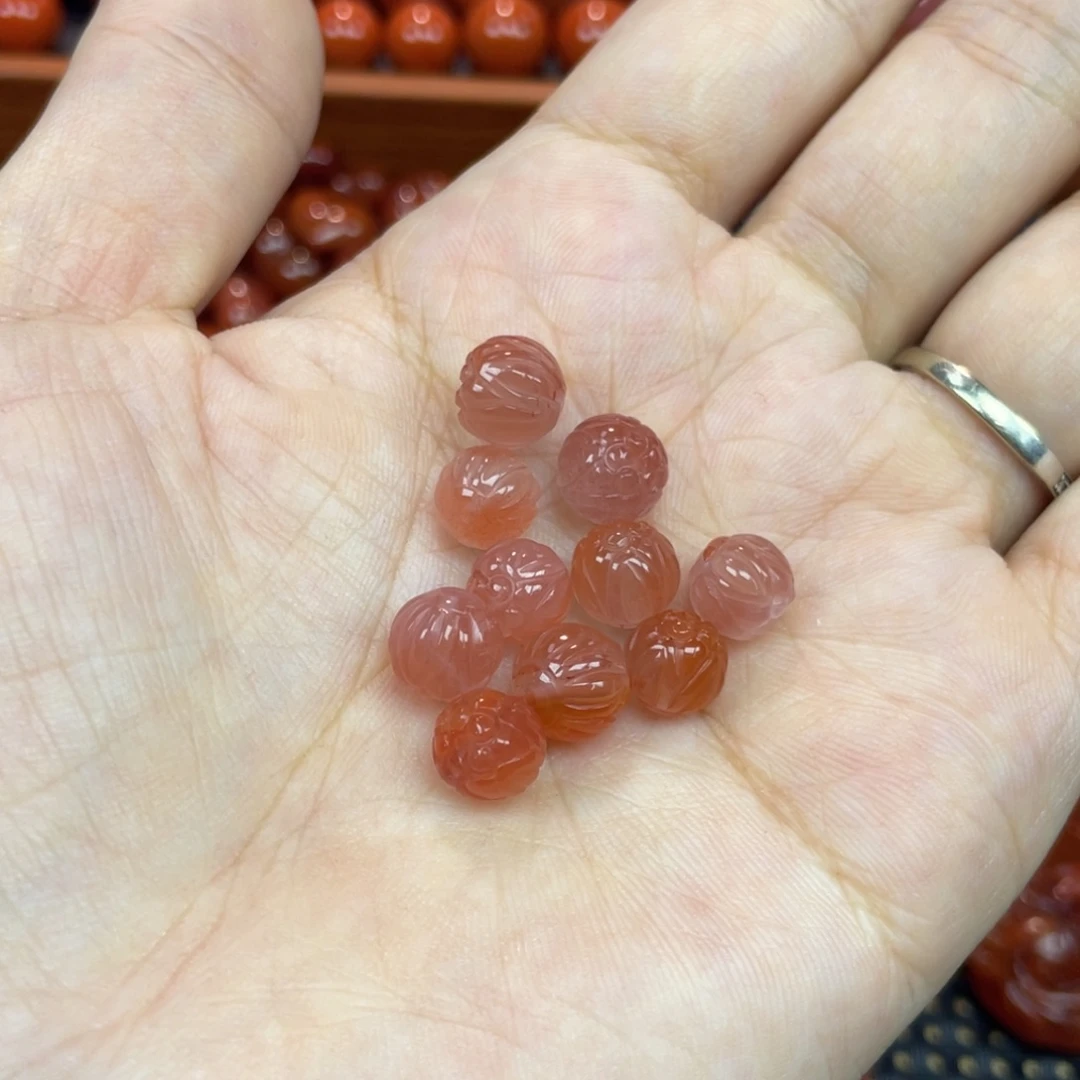 南红玛瑙未镶嵌颈饰莲花珠