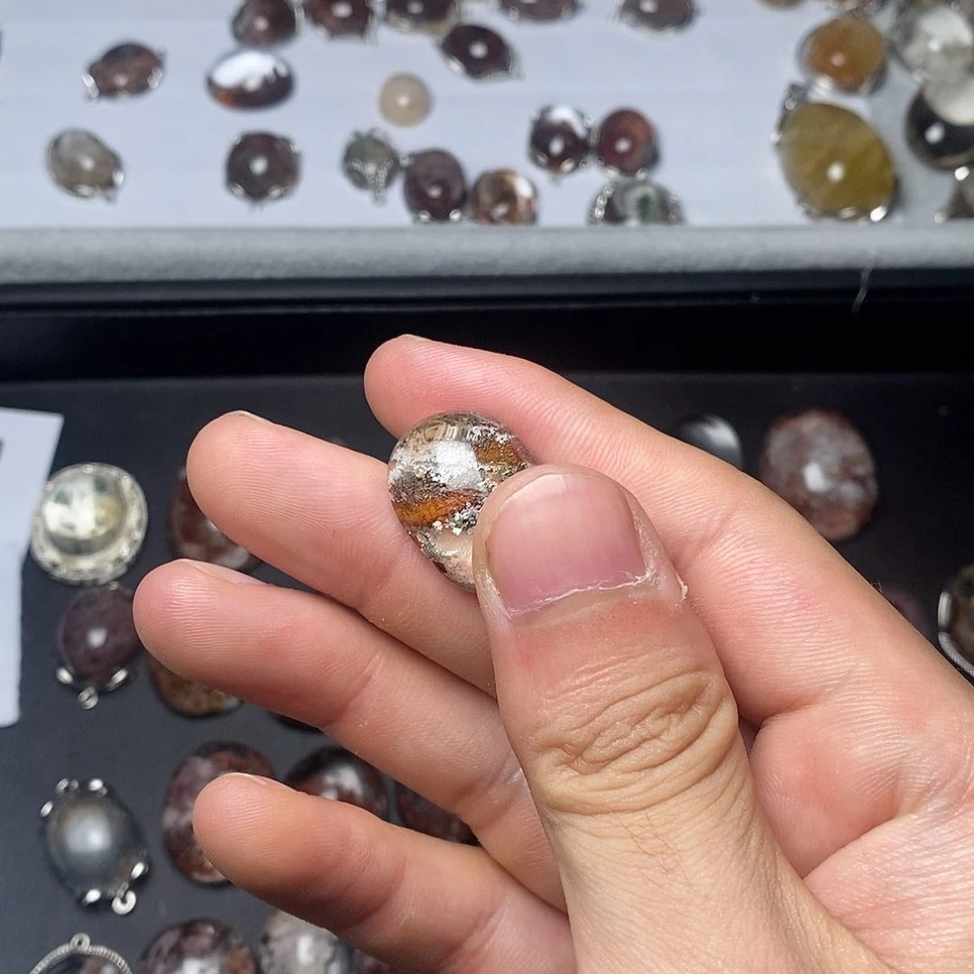 未镶嵌颈饰水晶水晶