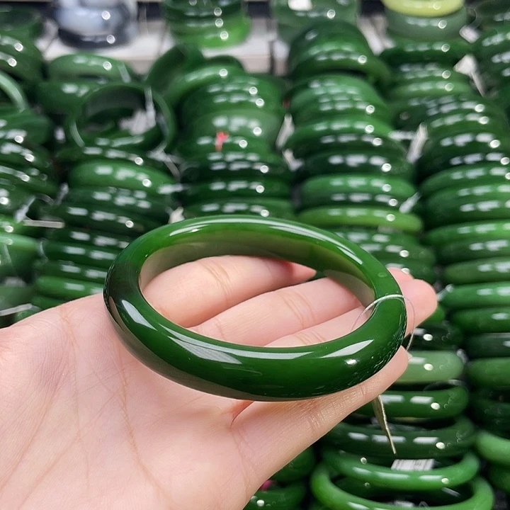 未镶嵌手镯和田玉（碧玉）