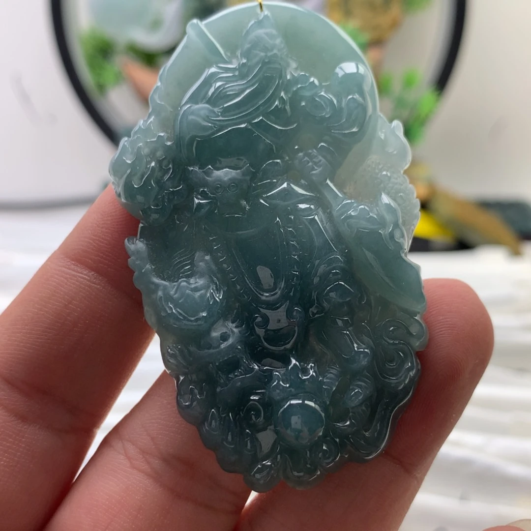 颈饰未镶嵌翡翠关公