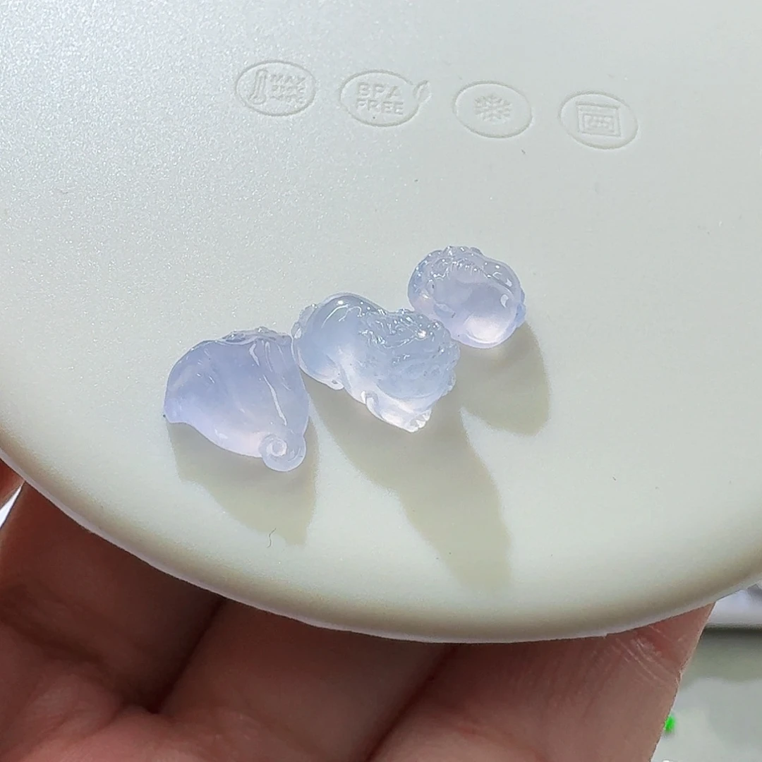 翡翠颈饰未镶嵌裸石