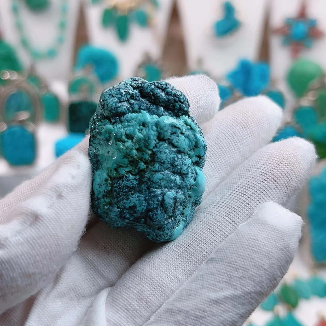 绿松石颈饰未镶嵌