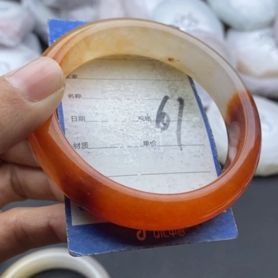 石英质玉未镶嵌手镯