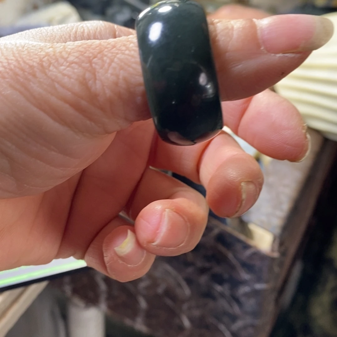 n***a和田玉未镶嵌手链和田玉扳指