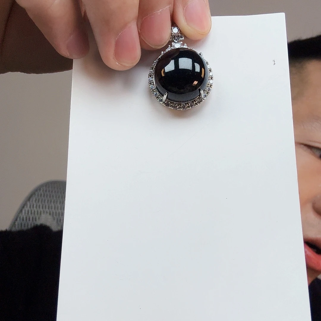 翡翠银S925镶嵌颈饰一件
