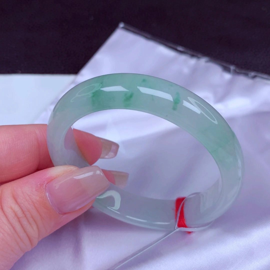 翡翠未镶嵌手镯手镯