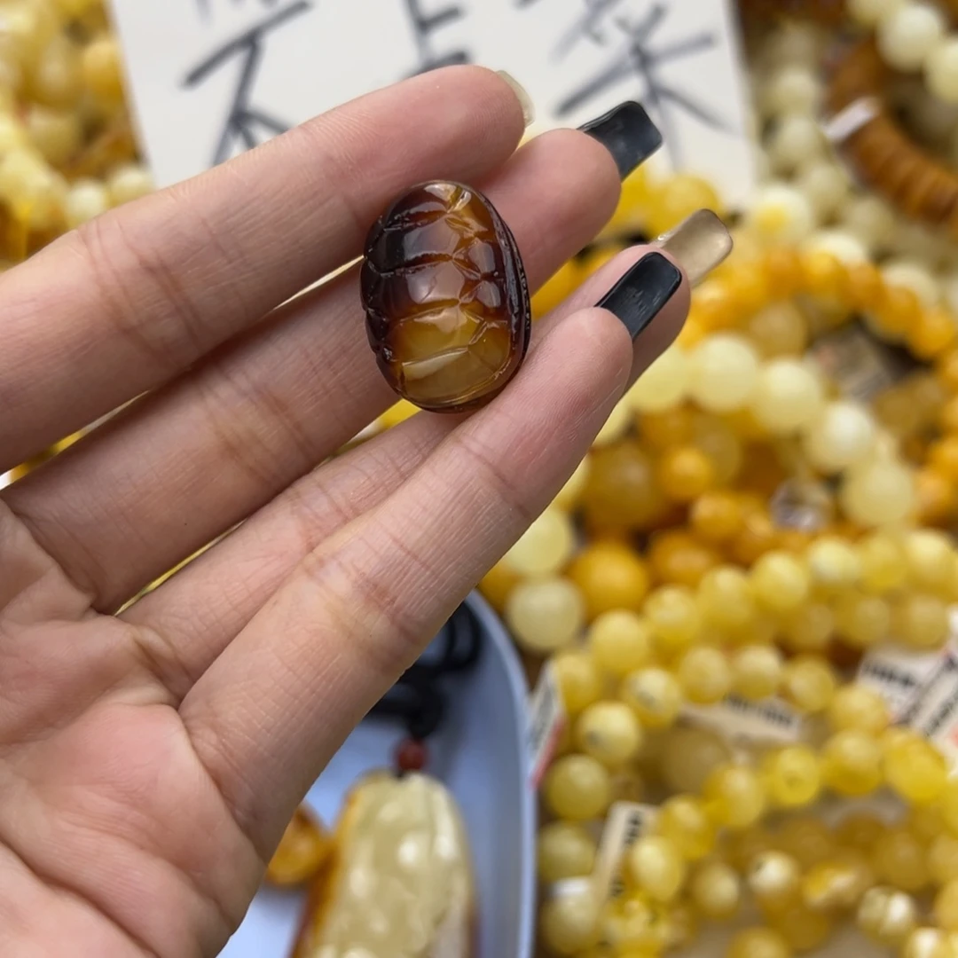 琥珀珠宝奇石未镶嵌