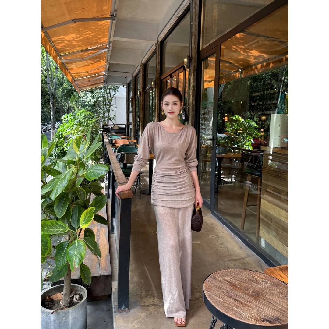 S-Quinn【一眼万年】气质显瘦时尚修身腰部特殊捏褶设计针织连衣裙