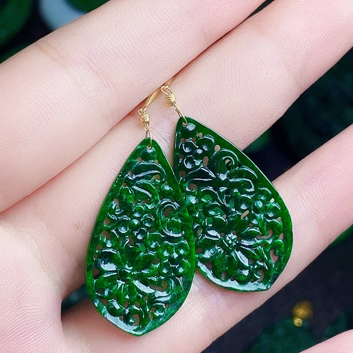 翡翠18K金镶嵌颈饰多样性