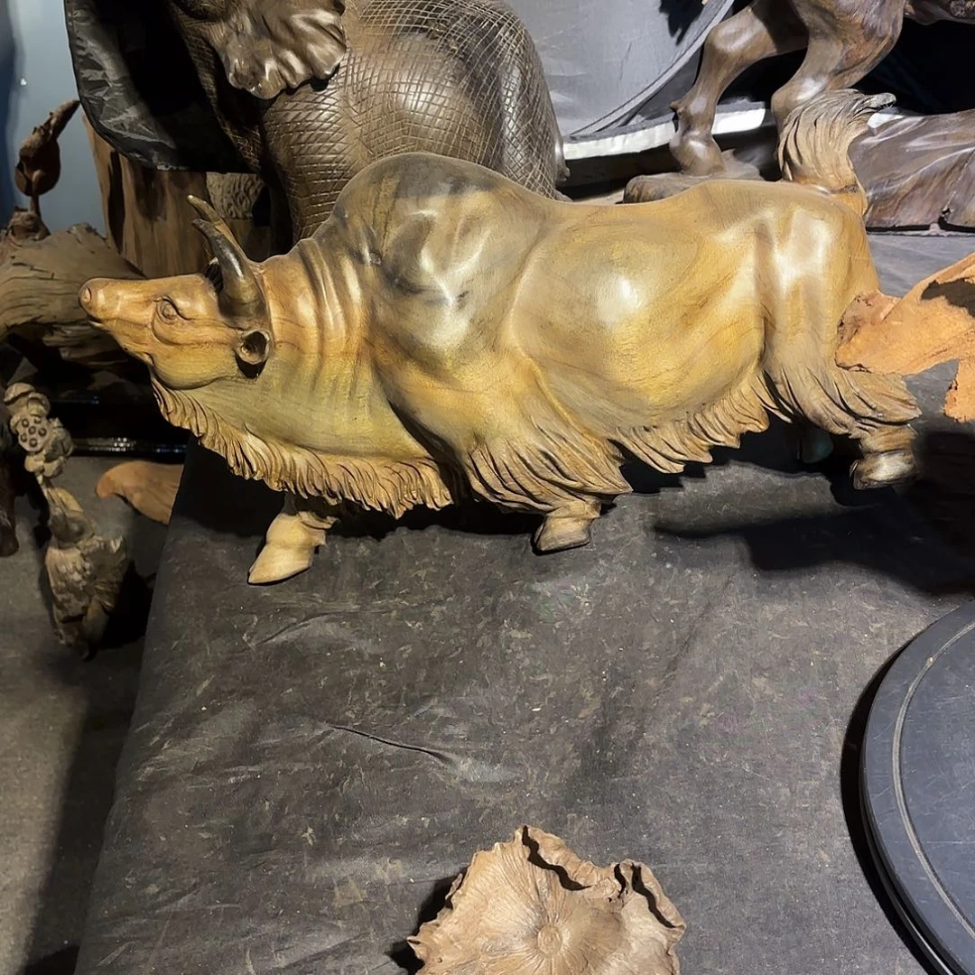 金丝楠金丝楠木雕刻牛