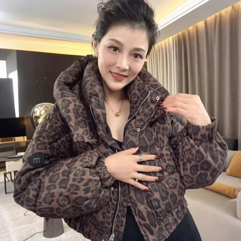 2025年冬季新款豹纹连帽加厚外套时尚高级感网红爆款短款棉服女潮