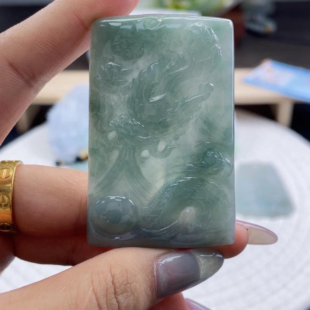 翡翠未镶嵌颈饰天然翡翠龙牌