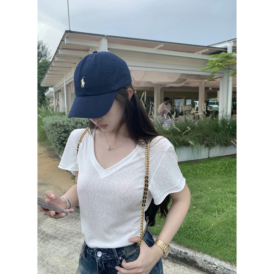 美树 WGWE 淡人天菜白色肌理感雪花棉T恤女宽松V领短袖T恤W5841