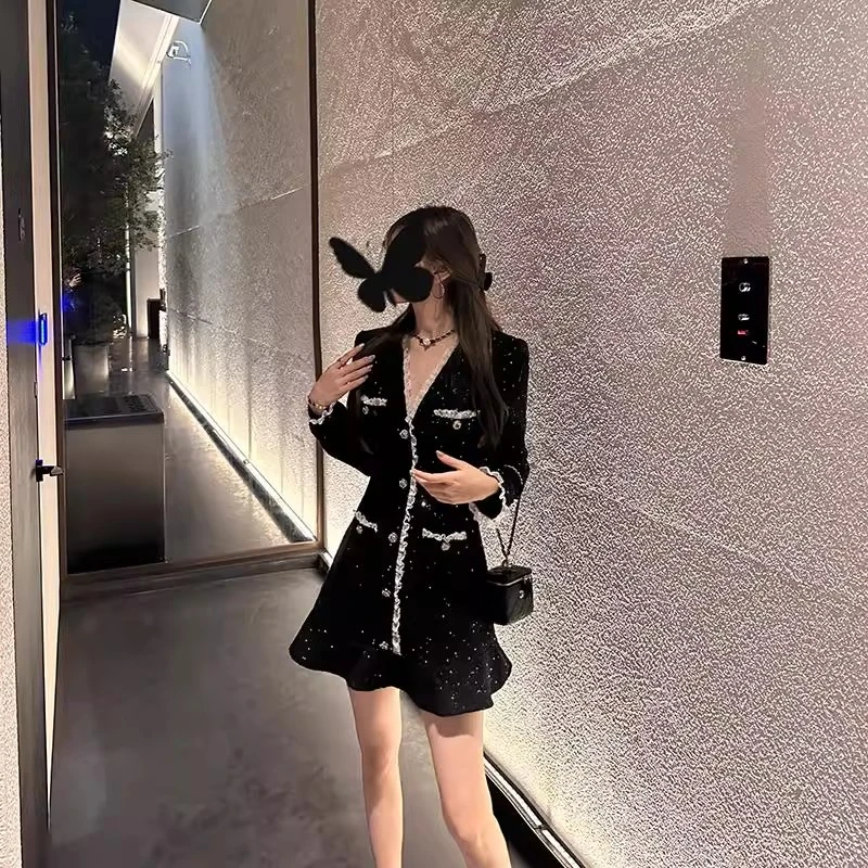 黑色连衣裙设计感花边v领小黑裙LJ0191