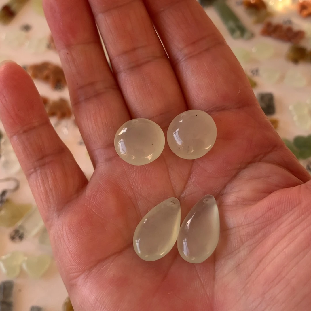 雪***儿蛇纹石玉未镶嵌耳环