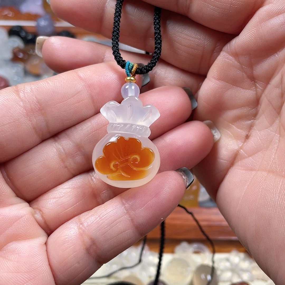 玛瑙/玉髓颈饰未镶嵌