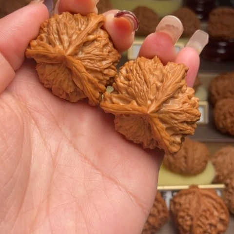 吊坠文玩核桃三棱