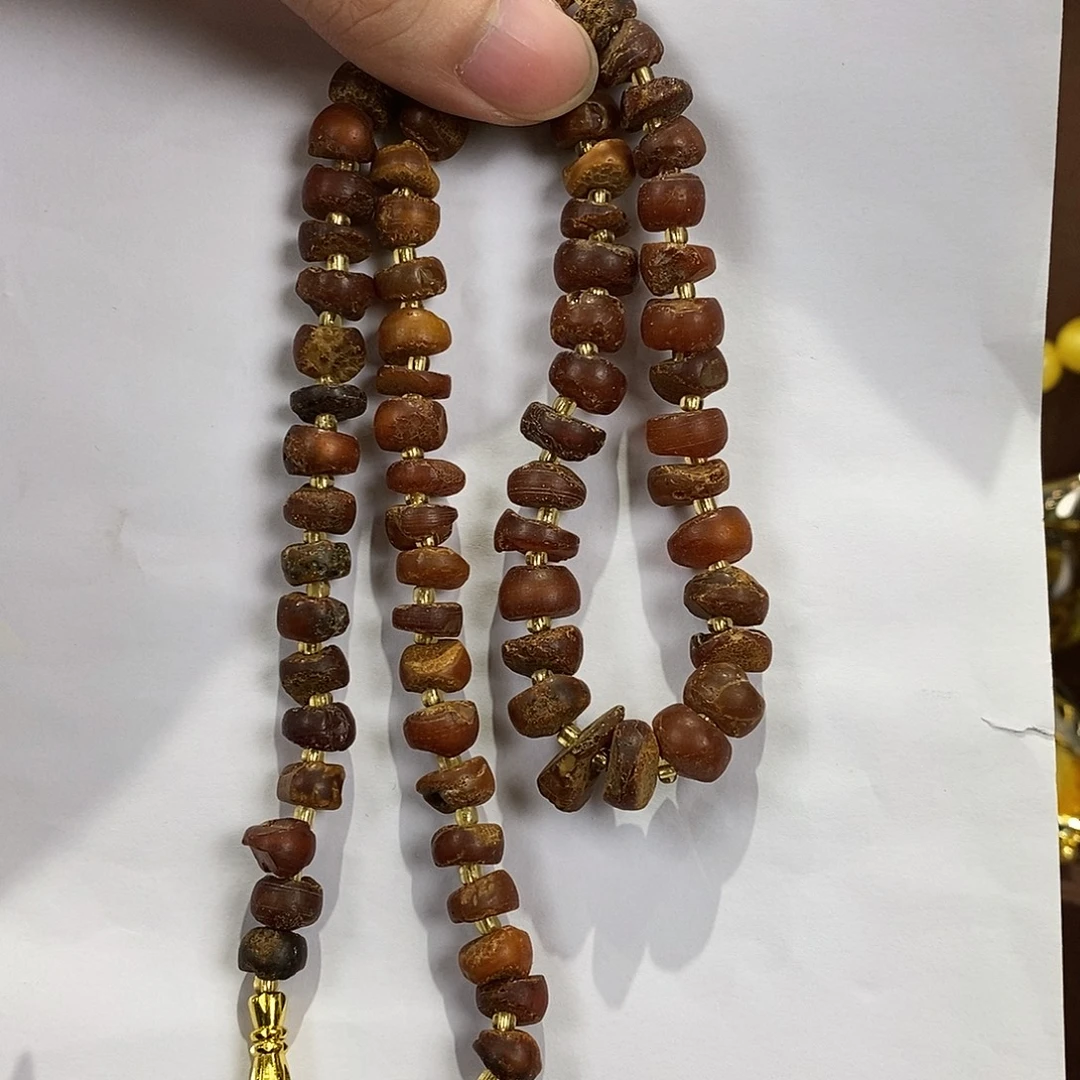 琥珀未镶嵌颈饰多样性发一