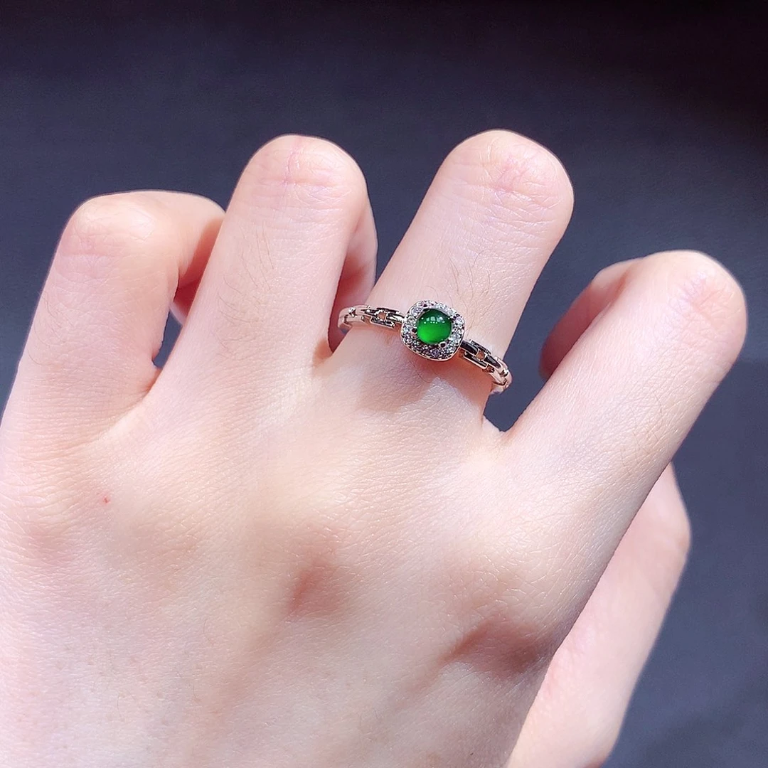 翡翠戒指未镶嵌翡翠