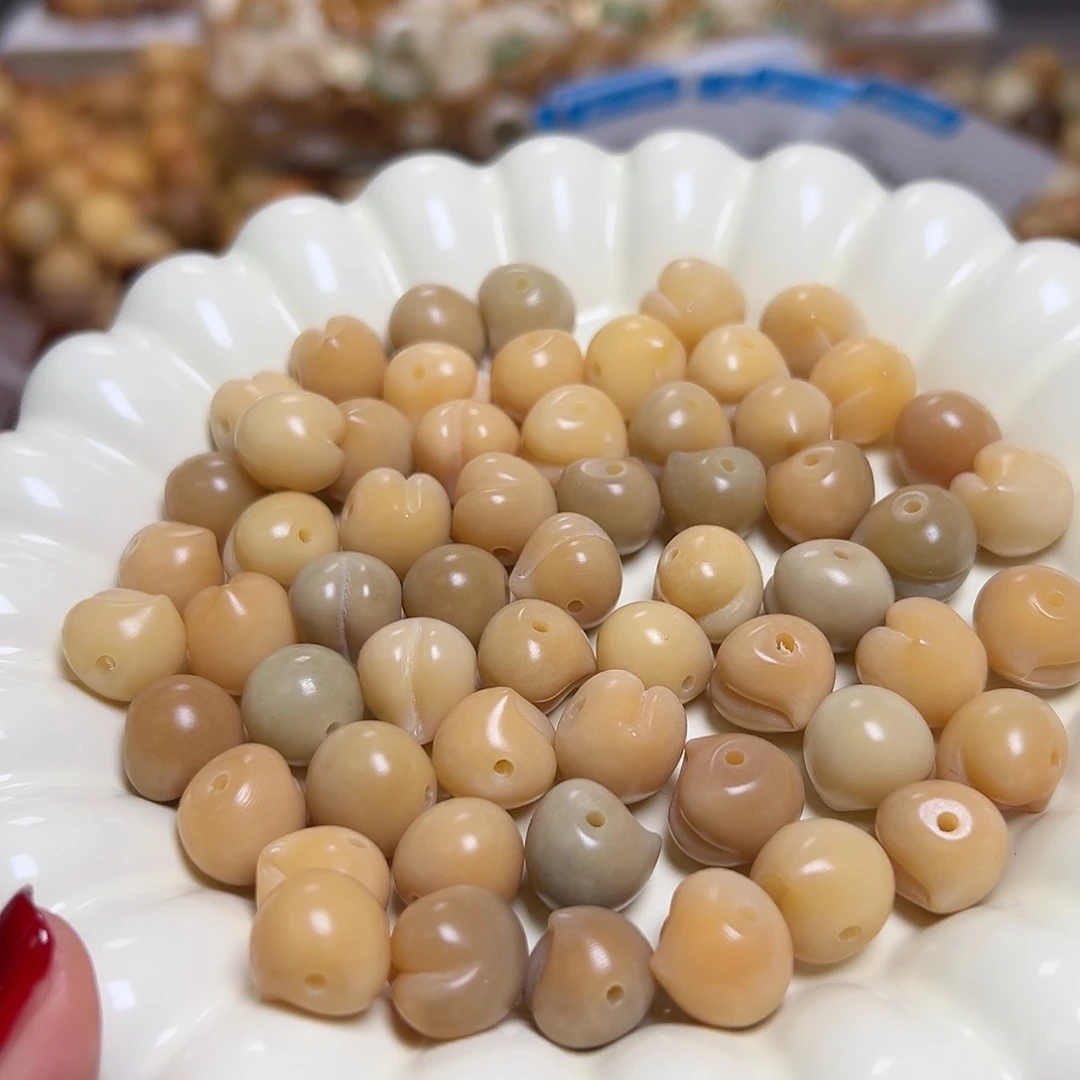 白玉菩提吊坠卡13黄桃25颗