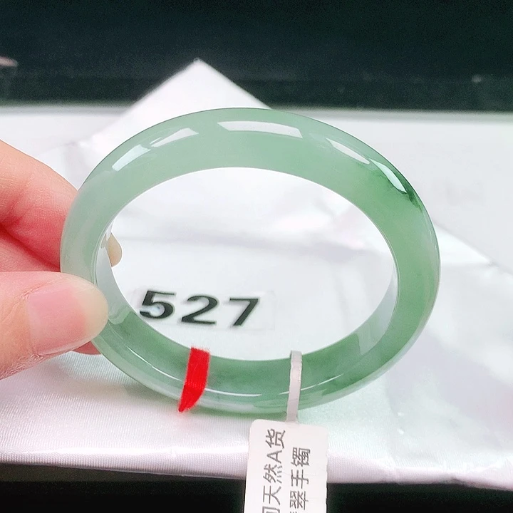 翡翠未镶嵌手镯（贵妃镯）527