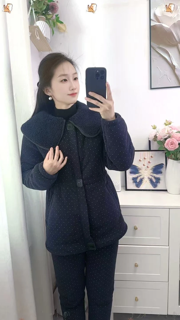 冬季女娃娃领波点纯色修身拉链暗扣外穿家居服套装