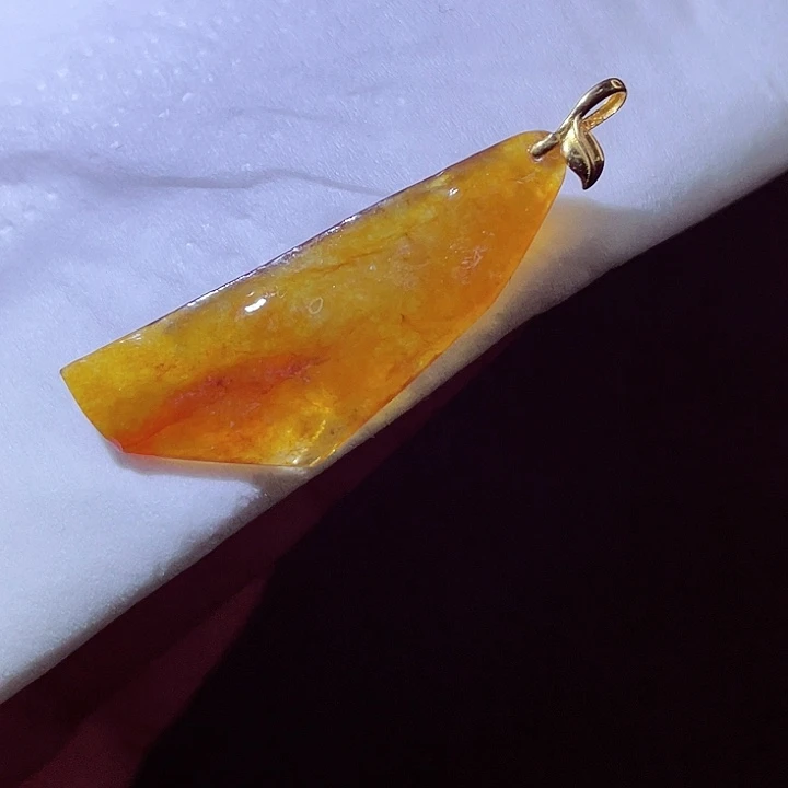 翡翠18K金镶嵌颈饰翡翠