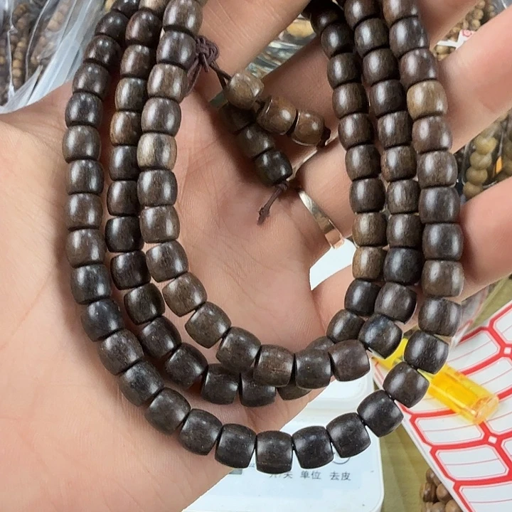 大叶紫檀（黑酸枝木类）