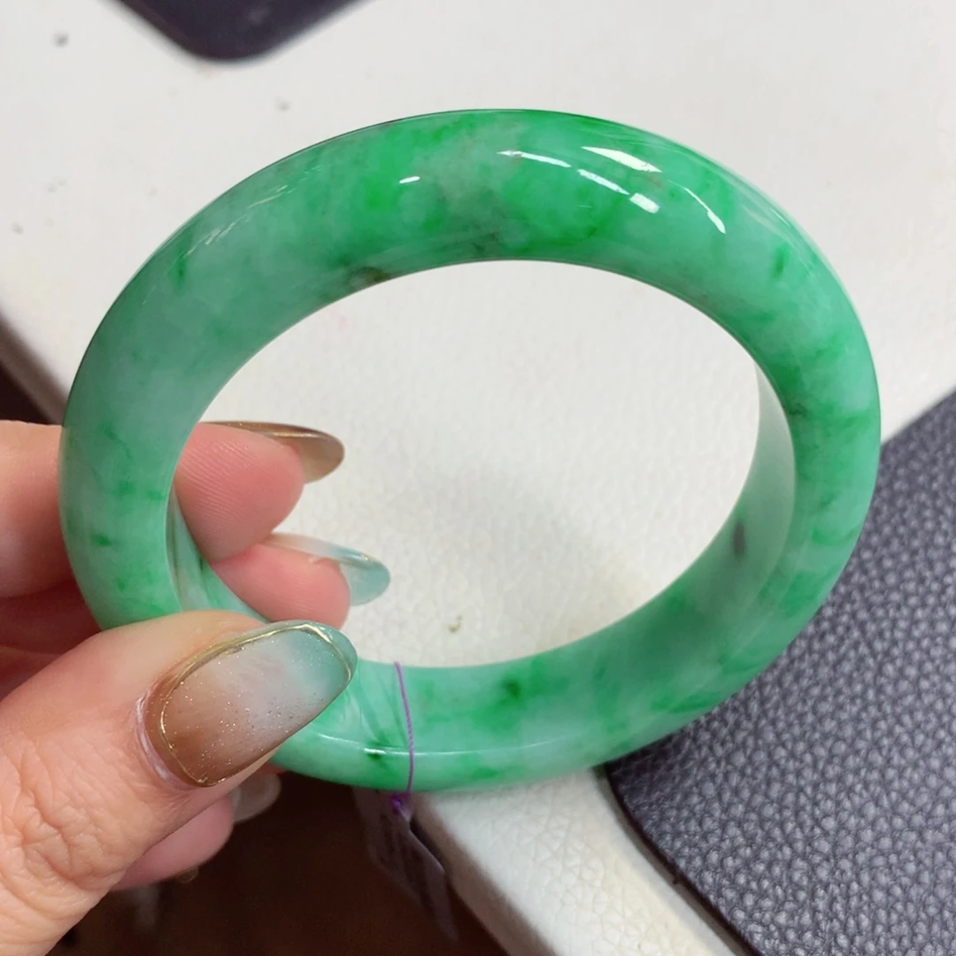 未镶嵌手镯翡翠缅甸