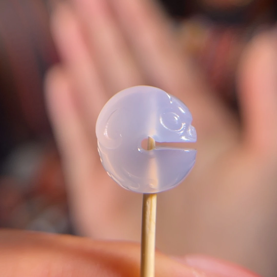 玛瑙/玉髓中洞子 玉猪龙未镶嵌不退不换