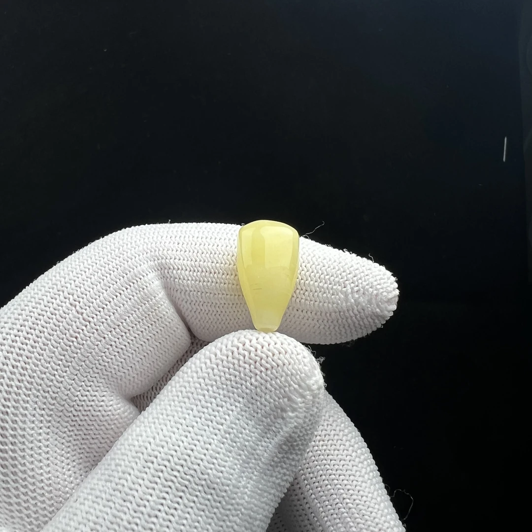 B3867天然原矿俄料蜜蜡瑕疵特价三通10mm支持复检