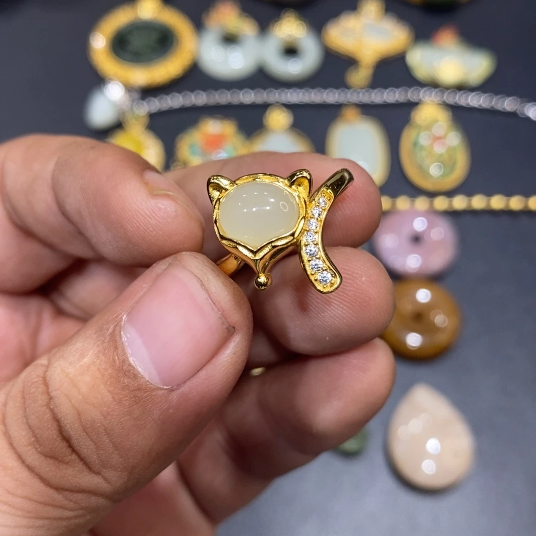 和田玉戒指银S925镀金镶嵌