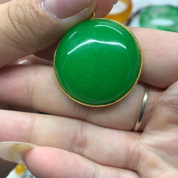 颈饰未镶嵌翡翠吊坠
