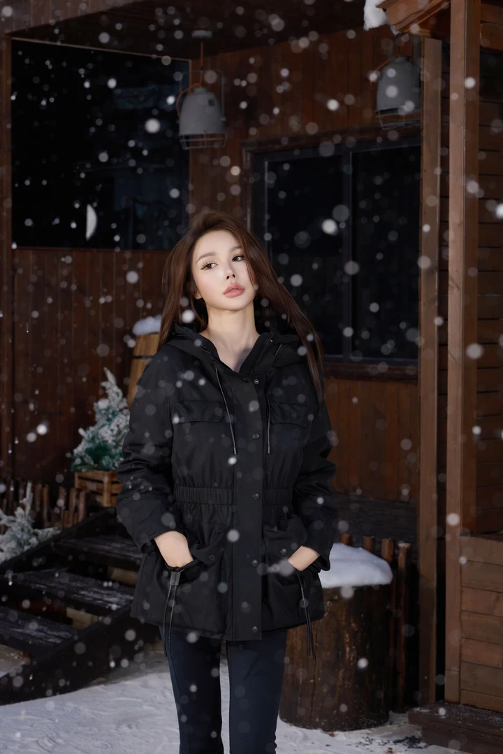 BURROCT VACANT2025冬季原创设计款户外派克收腰羽绒服女