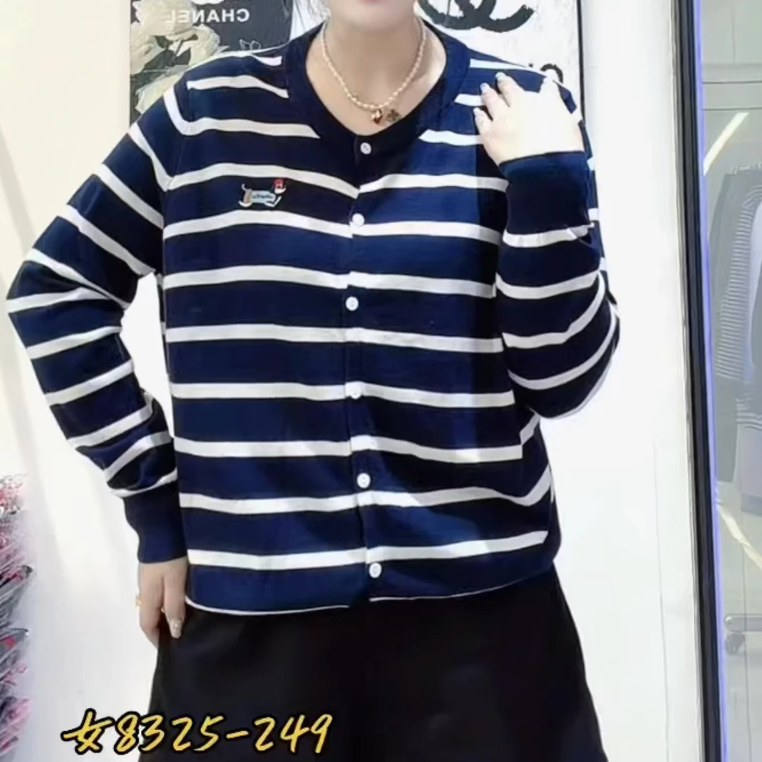 女权贵族8325宽松条纹针织开衫女春秋款圆领长袖特价款不退