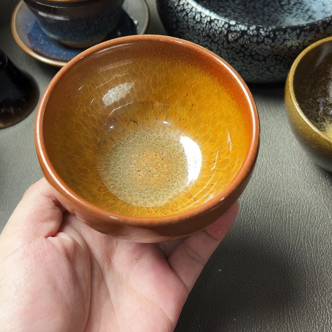 茶盏我们是有共同话题有分歧也