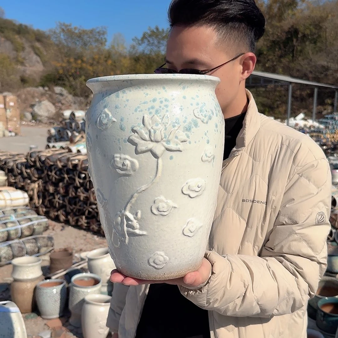 紫砂花盆口20高31（一个莲花老庄白色