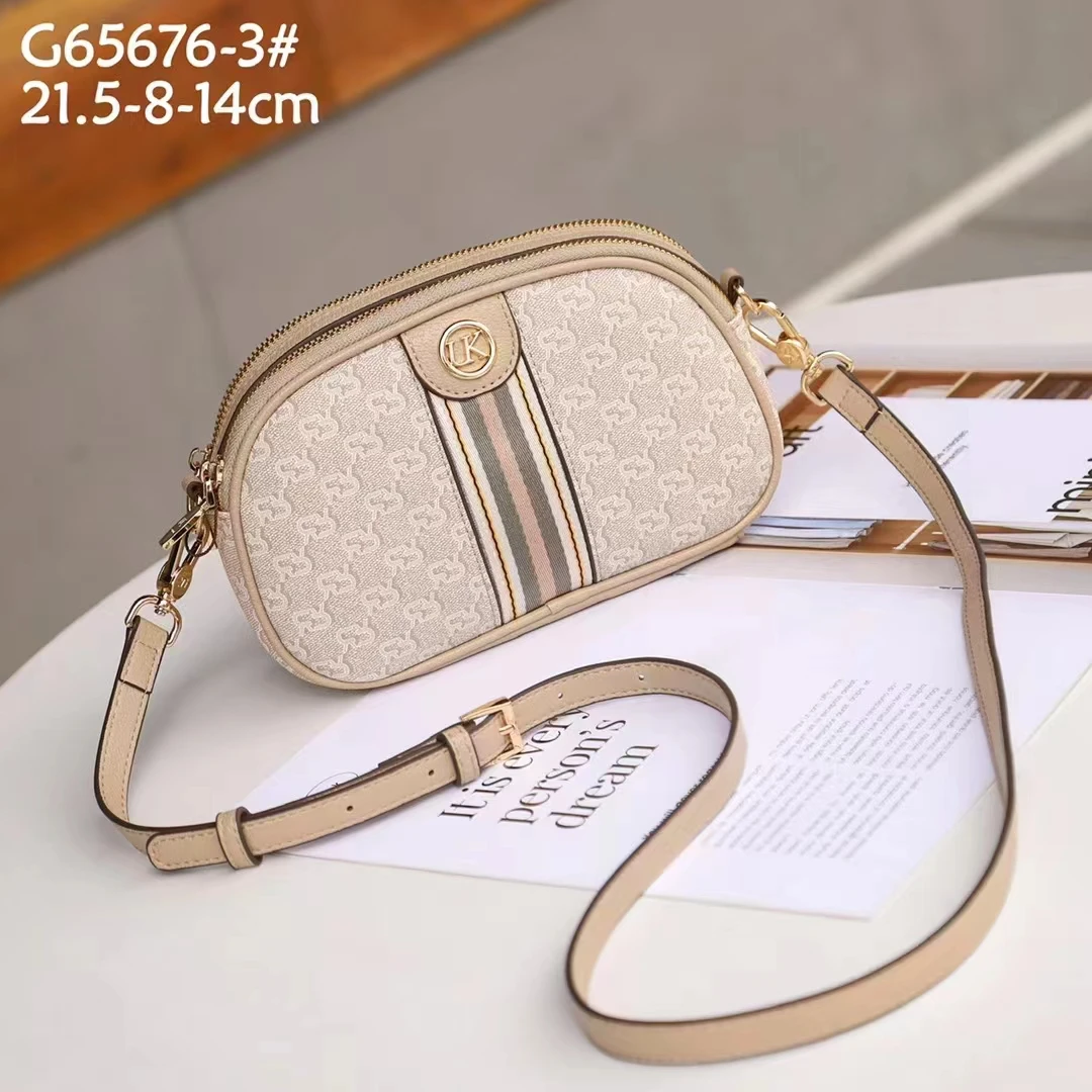 【URICK】小圆包字母单肩韩版时尚斜挎包零钱包女士海妖风G65676-3