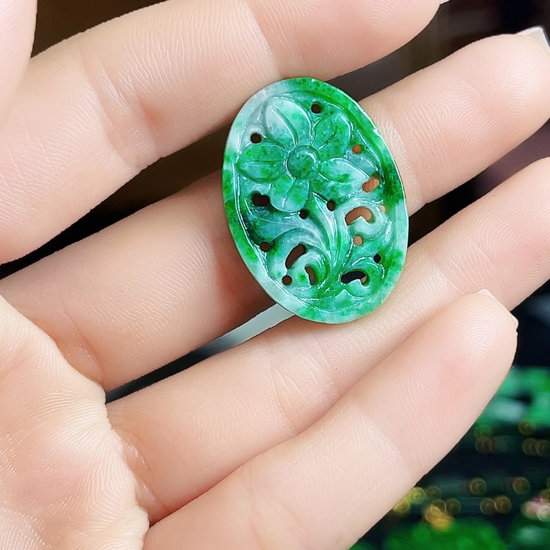 颈饰未镶嵌翡翠多样性