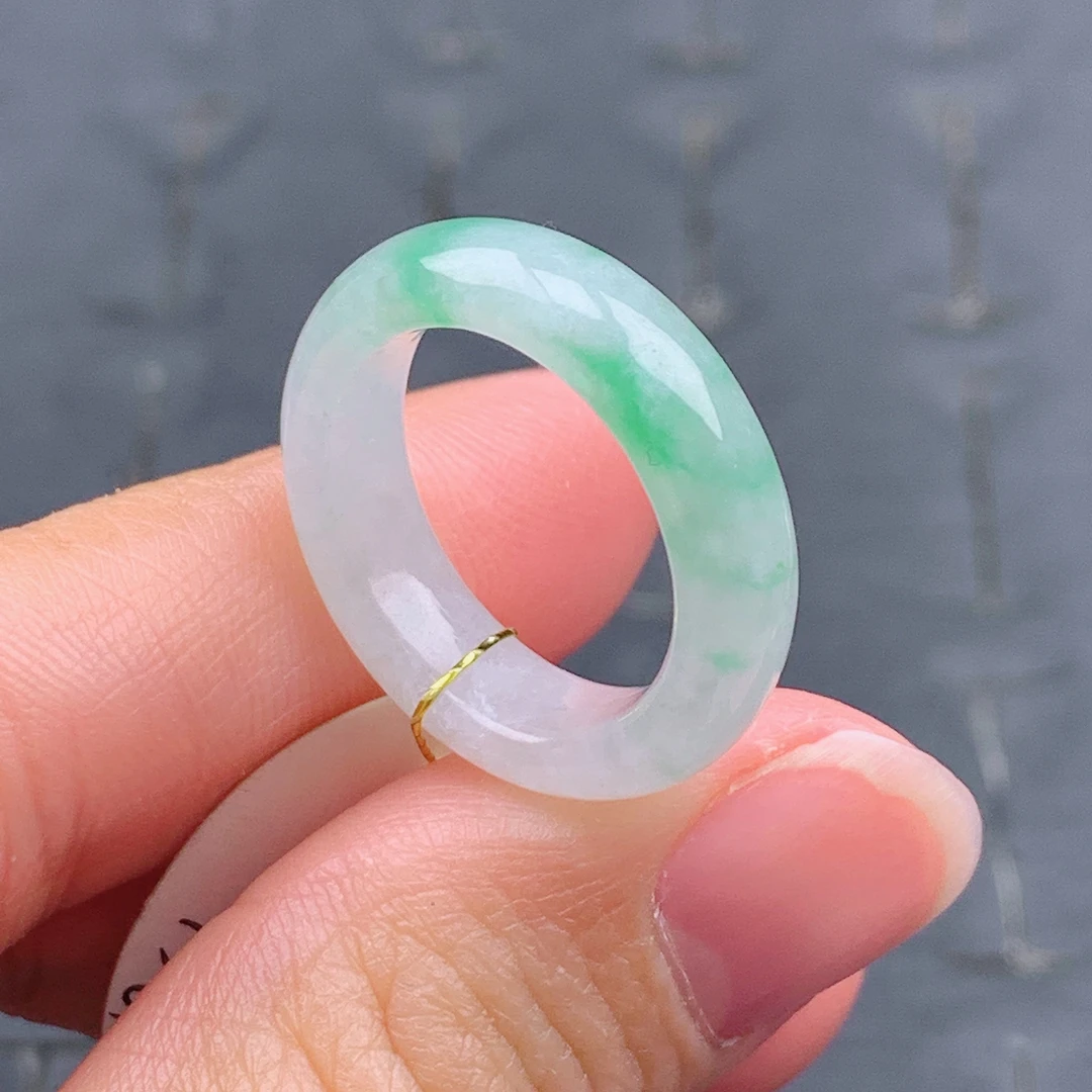 12号缅甸天然A货翡翠T561 内径16.5/5.5/3.5mm 飘绿戒指素圈指环