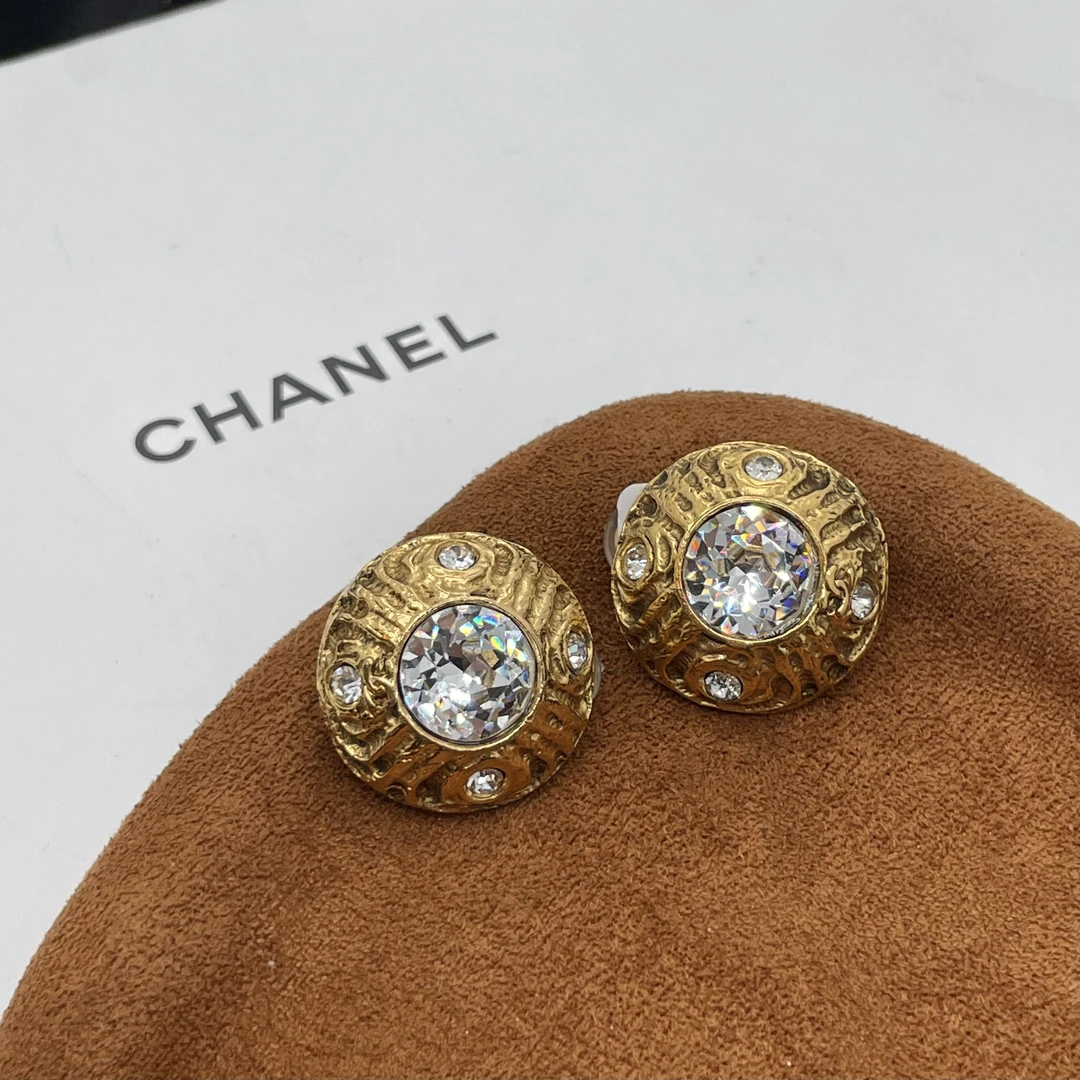 95新 Chanel/香奈儿 香奈儿圆形莱茵石耳夹/x06304