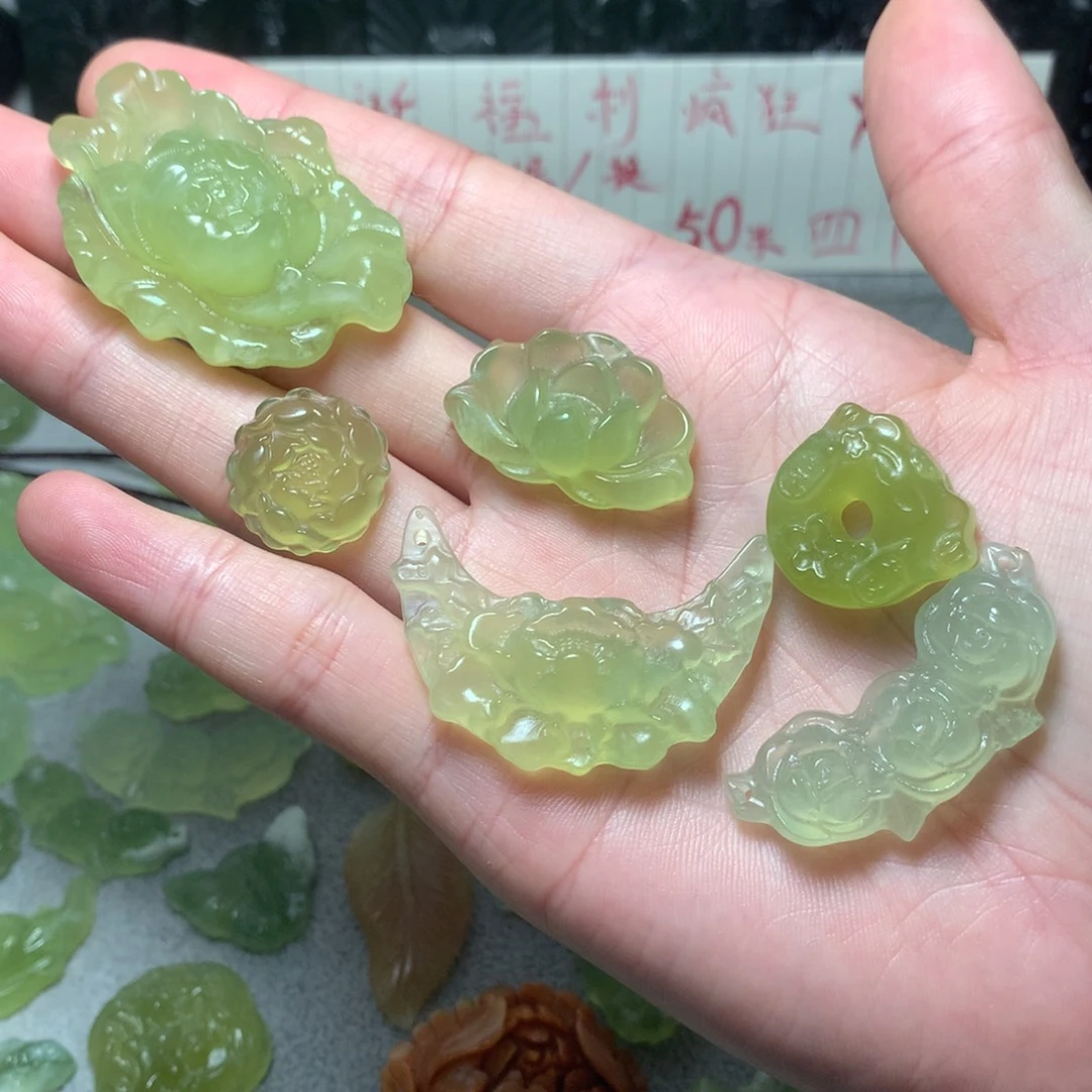 蛇纹石玉合金颈饰
