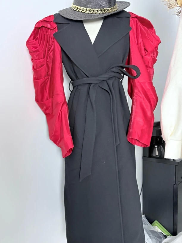 设计师定制款泡泡袖大衣