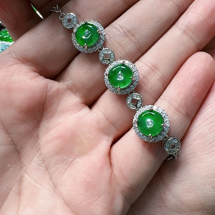 翡翠颈饰未镶嵌天然A货翡翠放漏