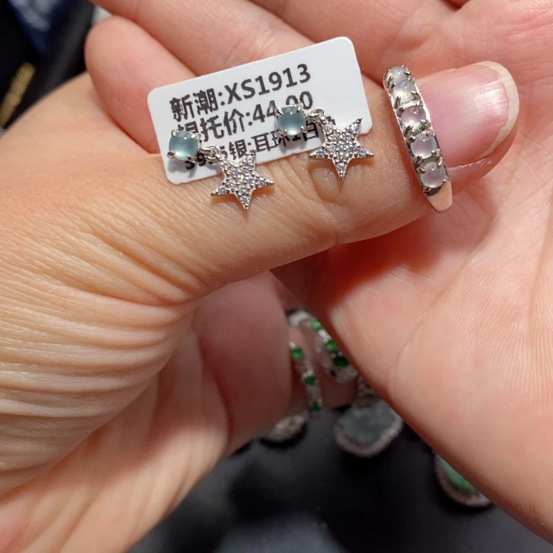 翡翠戒指银S925镶嵌我****?n k ko