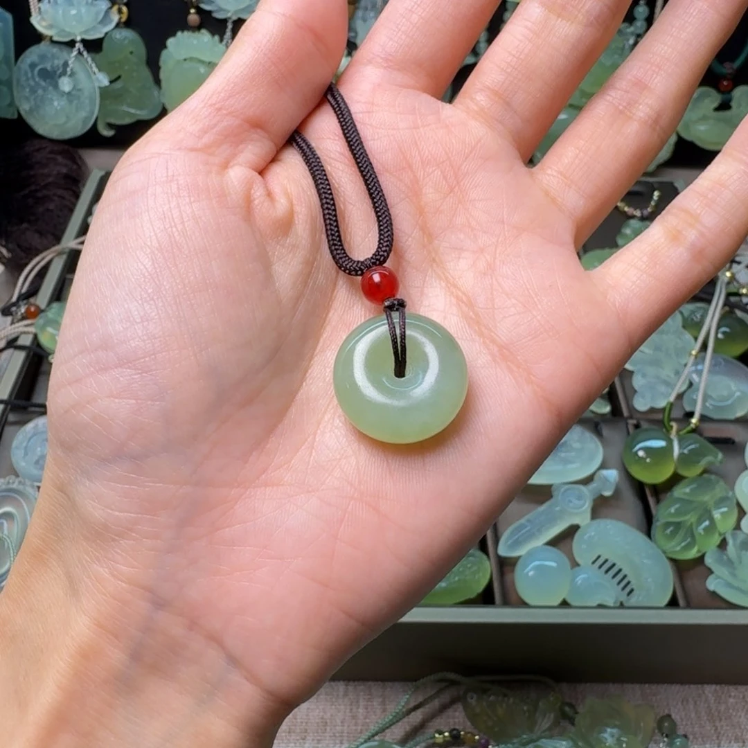 蛇纹石玉项链未镶嵌