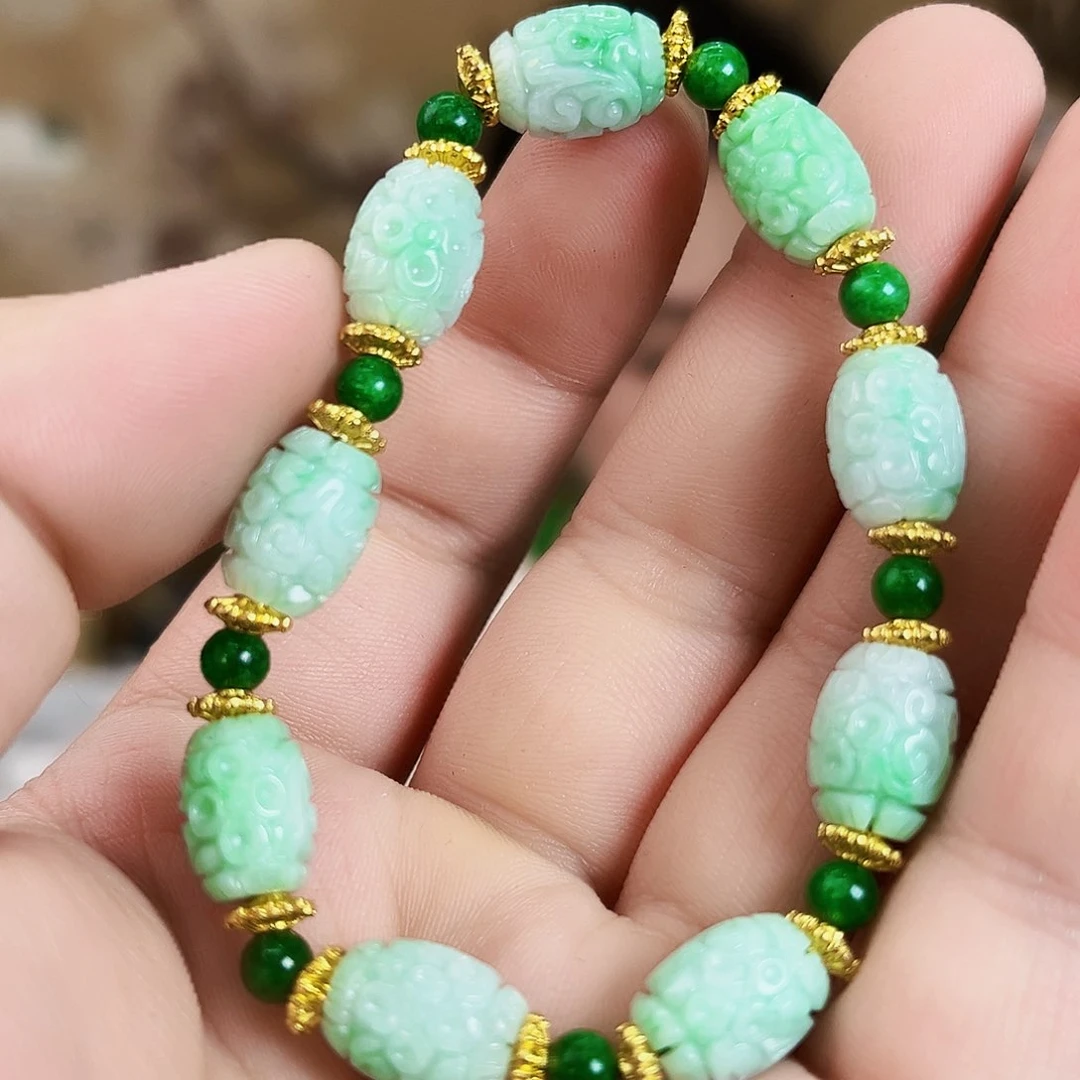 翡翠未镶嵌颈饰手链