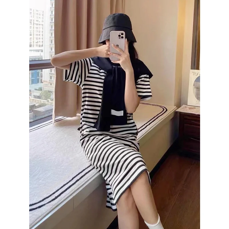 【可宝高端自营】刺绣黑白条纹连衣裙两件套气质设计感裙子女Z5759